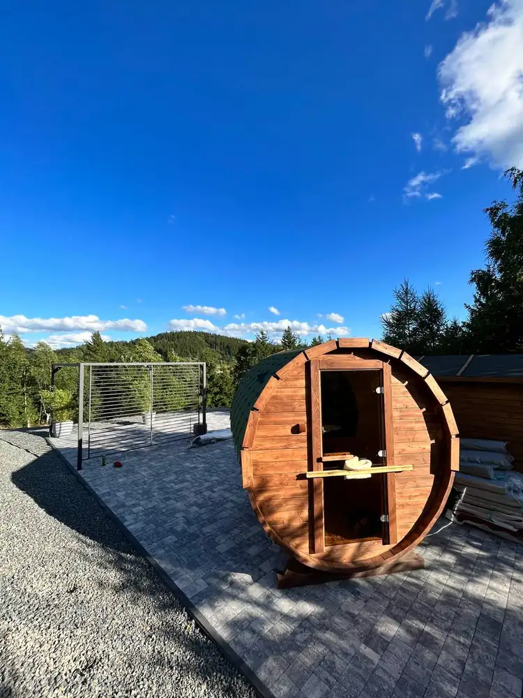 Sebonard Essentiel — sauna extérieur livré et posé par Sebonard en Belgique