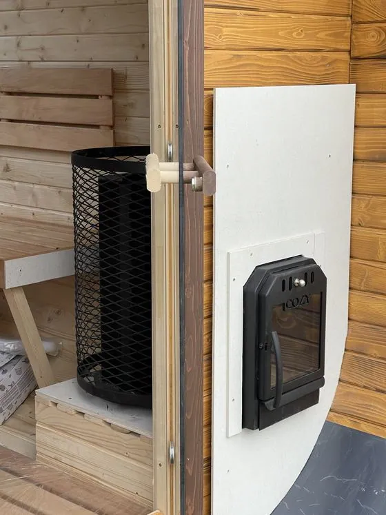Poêle à bois, chargement extérieur