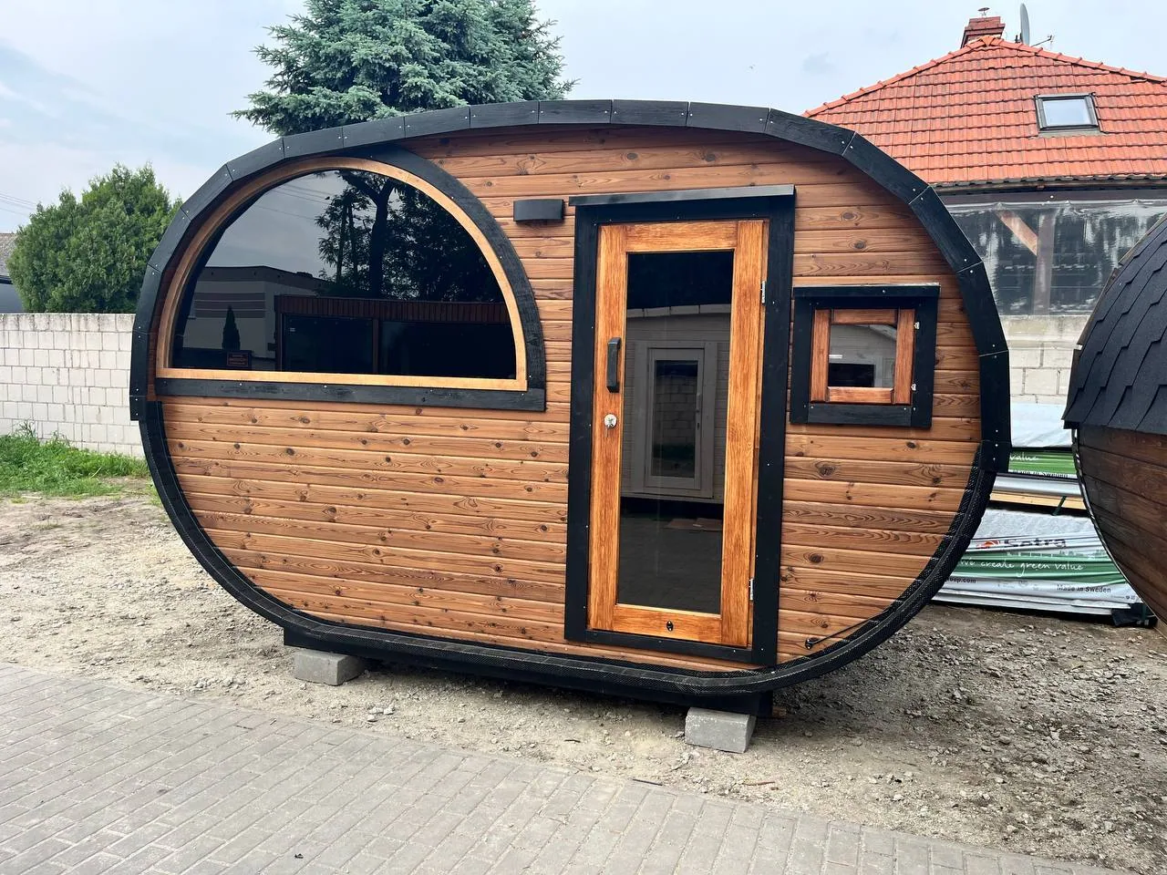 Oval 4 m — sauna extérieur livré et posé par Sebonard en Belgique