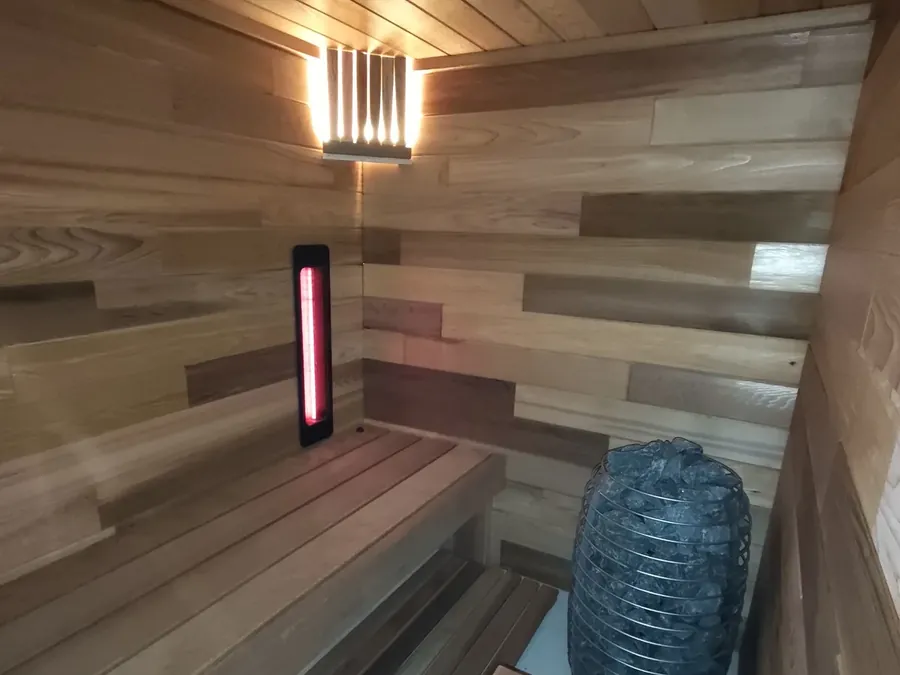 Sauna sur mesure dans une cave à Bruxelles, passé planche par planche — photo 3