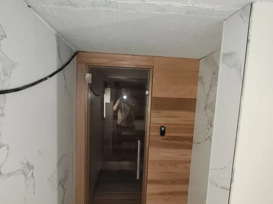 Sauna sur mesure dans une cave à Bruxelles, passé planche par planche — photo 5